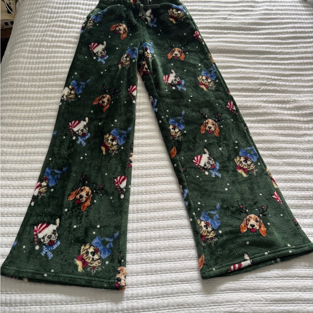 Arizona Jean Company Green Pajama Pants with Dog Print